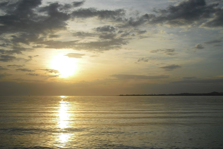 Sonnenuntergang über See